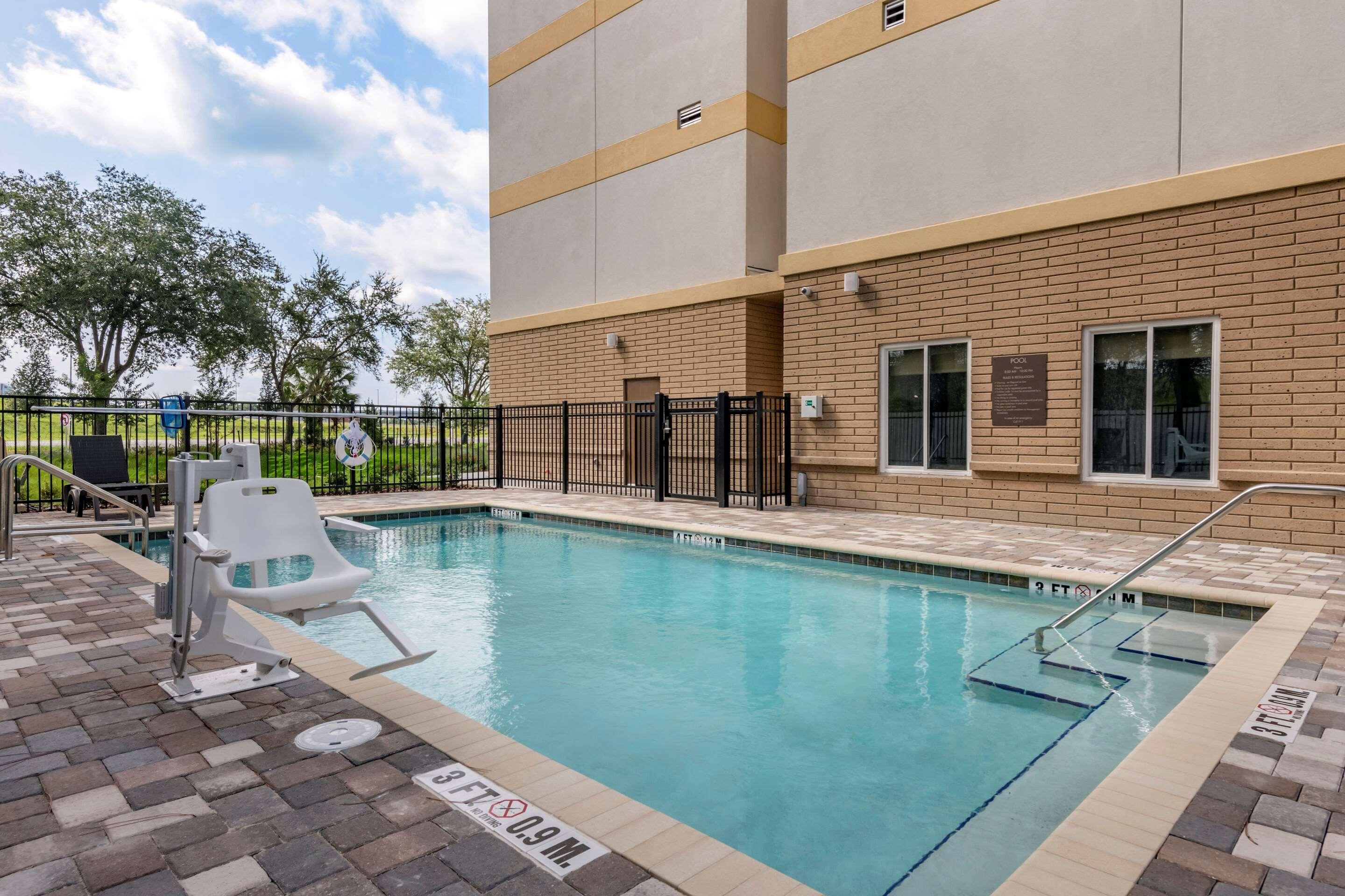 Comfort Suites Daytona Beach-Speedway Eksteriør bilde